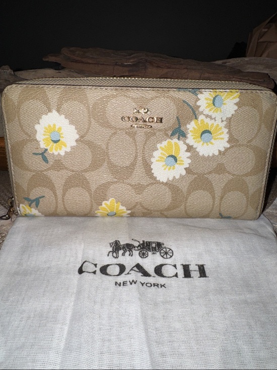 Coach Handbags - Coach Daisy Signature Zip Wallet - Beige, Yellow & White